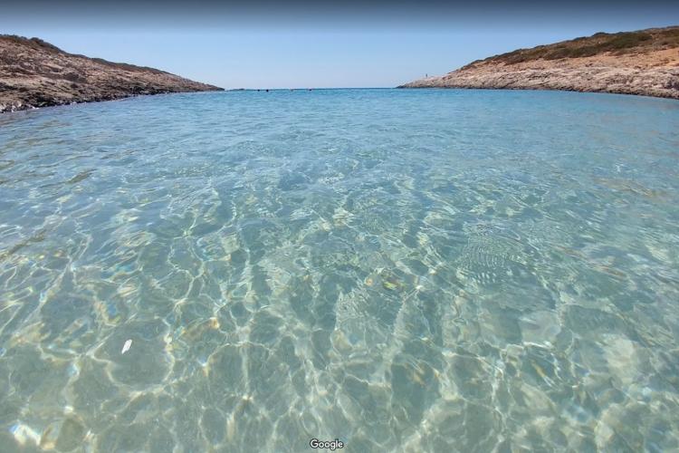 Faneromeni beach boat rental in Paros - Explore the Aegean sea at your own pace